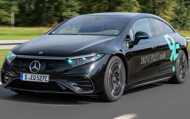 Mercedes EQS