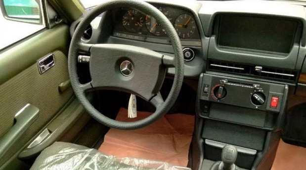 Mercedes W123