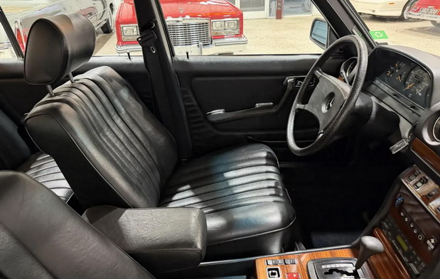 Mercedes-Benz W123 300D Turbo