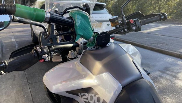 Motocikl punjenje