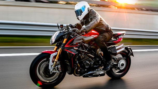 MV Brutale 1000 RR MV Brutale 1000 RR