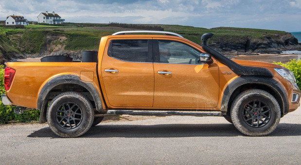 Nissan Navara Off-Roader AT32 Nissan Navara Off-Roader AT32