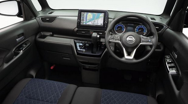 Nissan Roox Nissan Roox
