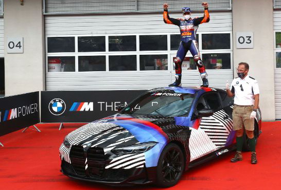 Oliveria dobio novi BMW M4 Oliveria dobio novi BMW M4