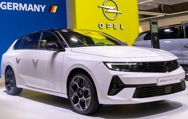 Opel Astra Sports Tourer Hybrid