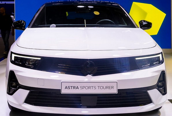 Opel Astra Sports Tourer Hybrid