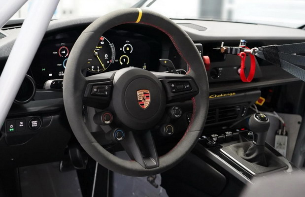 Porsche 911 Challenge