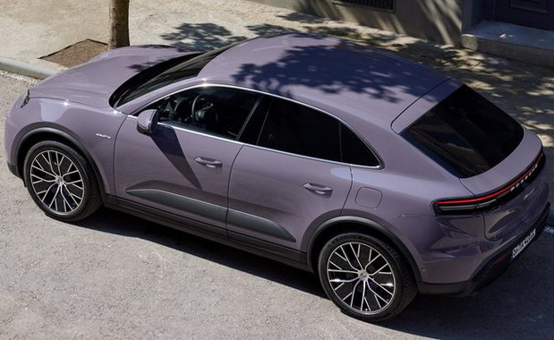 Porsche Macan EV