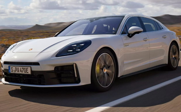 Porsche Panamera 4 E-Hybrid Porsche Panamera 4 E-Hybrid