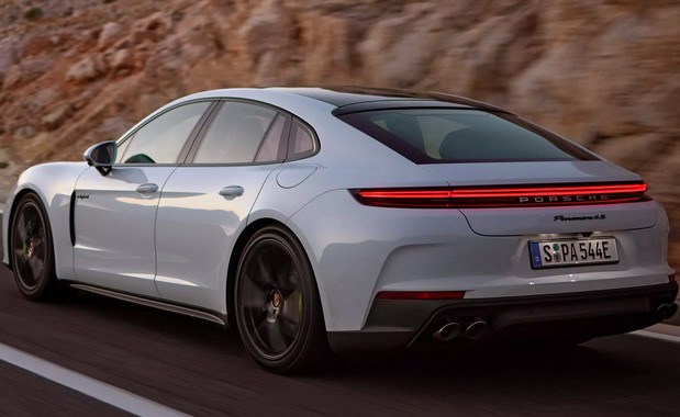 Porsche Panamera 4S E-Hybrid Porsche Panamera 4S E-Hybrid