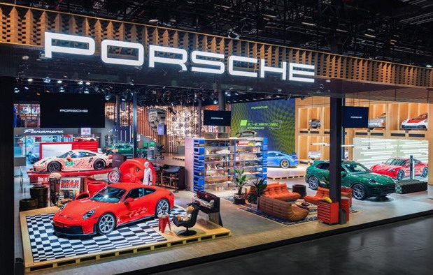 Porsche salon