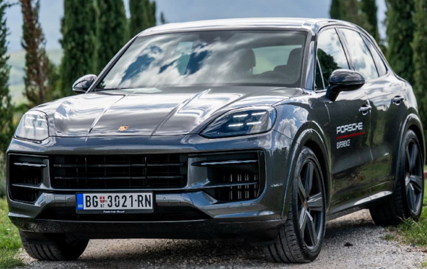 Porsche SUV dan