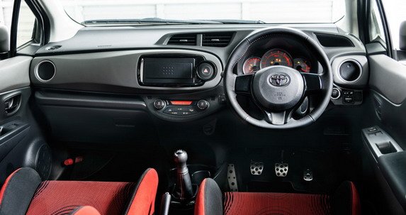 100908-toyota vitz 111.jpg, 60 KB