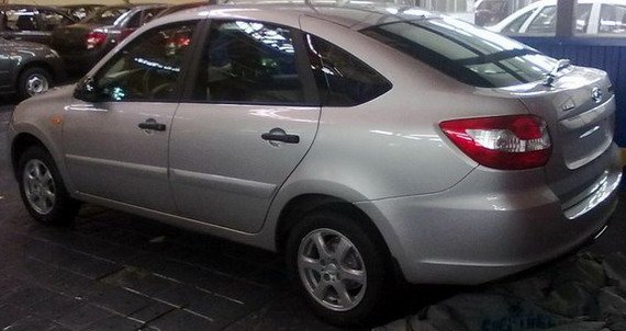 100915-lada granta hatch.jpg, 48 KB