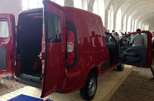 102776-fiat fiorino 11.jpg, 58 KB