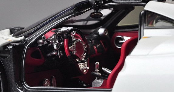 104562-pagani huayra 11.jpg, 48 KB