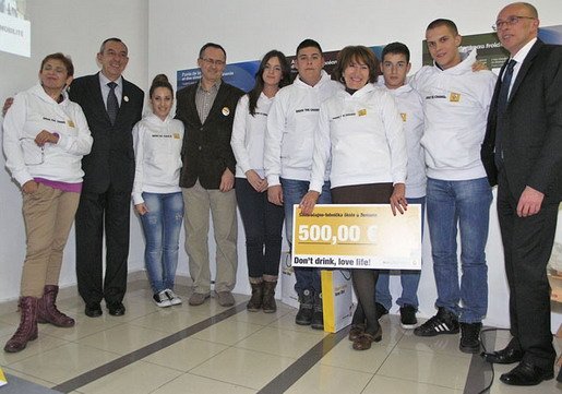 106147-renault nagrada.jpg, 60 KB