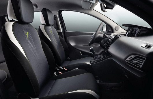 110286-lancia y 1.jpg, 44 KB