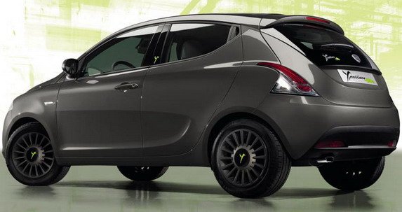 110289-lancia y 1111.jpg, 43 KB