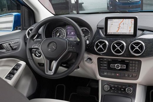 110654-mercedes b 111.jpg, 60 KB