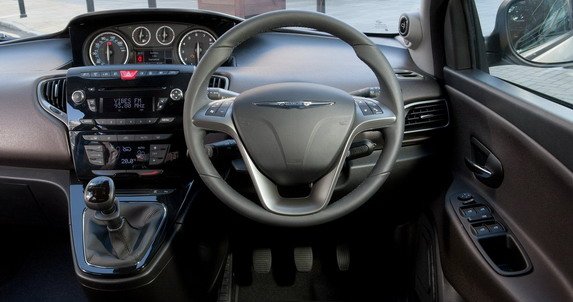 113936-chrysler ypsilon 1.jpg, 49 KB