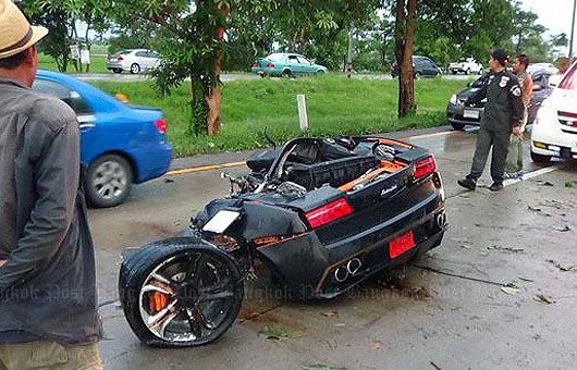 115315-lamborghini crash.jpg, 88 KB