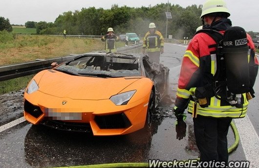 115899-lambo fire 1.jpg, 76 KB