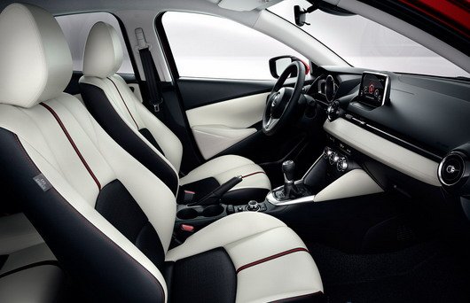 120290-mazda2 111.jpg, 49 KB