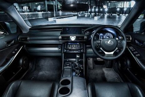 129380-lexus is 11.jpg, 48 KB