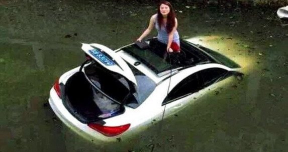 131284-mercedes cls 5.jpg, 46 KB