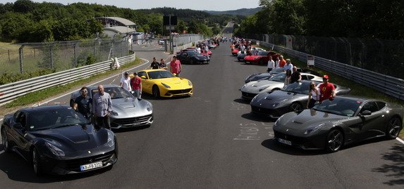 134198-ferrari f12 11.jpg, 55 KB