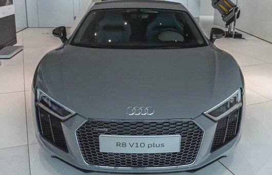 136194-audi r8 11.jpg, 44 KB