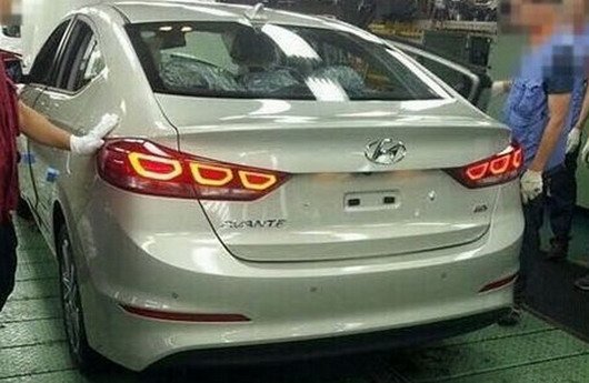 136378-Hyundai Elantra 11.jpg, 55 KB