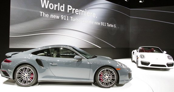 143306-porsche detroit.jpg, 46 KB