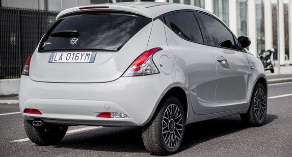 147692-lancia y 11.jpg, 56 KB