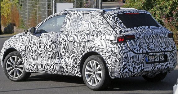 153233-vw polo suv 1.jpg, 90 KB