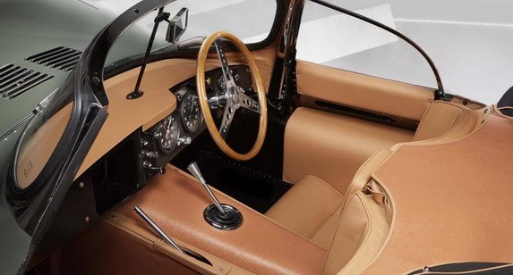 158172-jaguar xk 1111.jpg, 49 KB