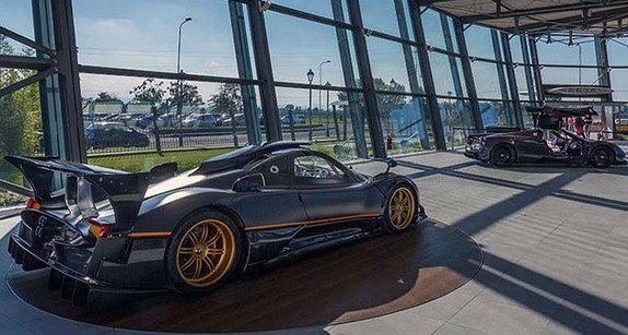 158507-pagani 999.jpg, 80 KB
