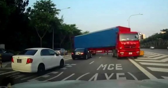 163893-kamiondzija.jpg, 34 KB