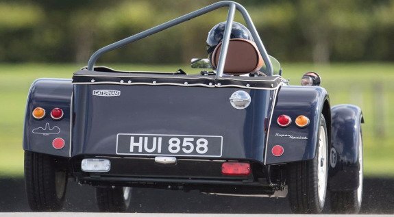 170575-caterham 1111.jpg, 46 KB