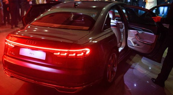 171928-audi a8 99.jpg, 50 KB