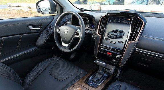 172638-luxgen 111.jpg, 65 KB