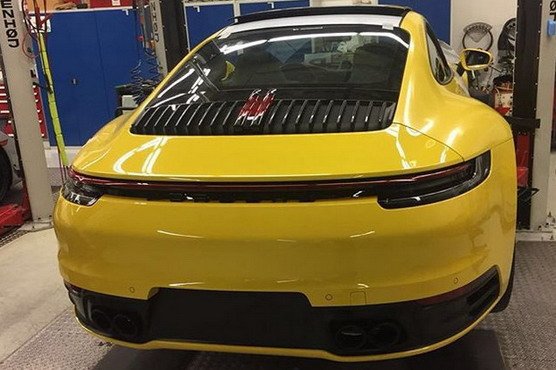 176355-porsche 911.jpg, 64 KB