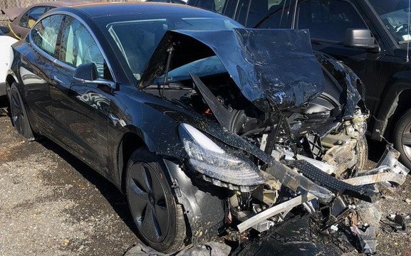 176368-tesla crash.jpg, 94 KB