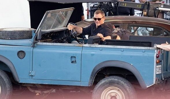 192182-james bond.jpg, 58 KB