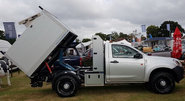 195321-ISUZU_D-Max 11.jpg, 74 KB