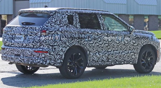 196561-mitsubishi-outlander 11.jpg, 92 KB