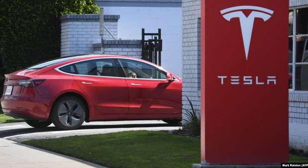 196611-tesla model 3.jpg, 61 KB