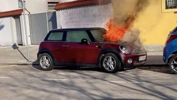 199806-mini fire.jpg, 50 KB