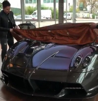 199808-lorenzo 1.jpg, 39 KB